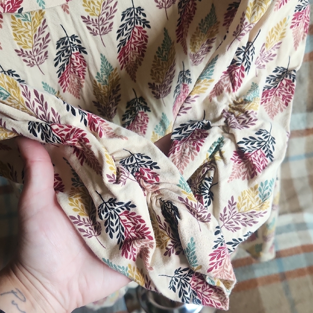 Effie's Heart Cream and Multicolor Leaf Print Top - Picture 4 of 7